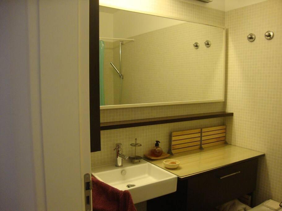 Modern And Spacious In Lisbon